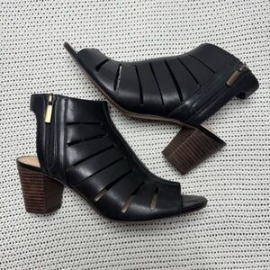 Elegant Black Heeled Sandals